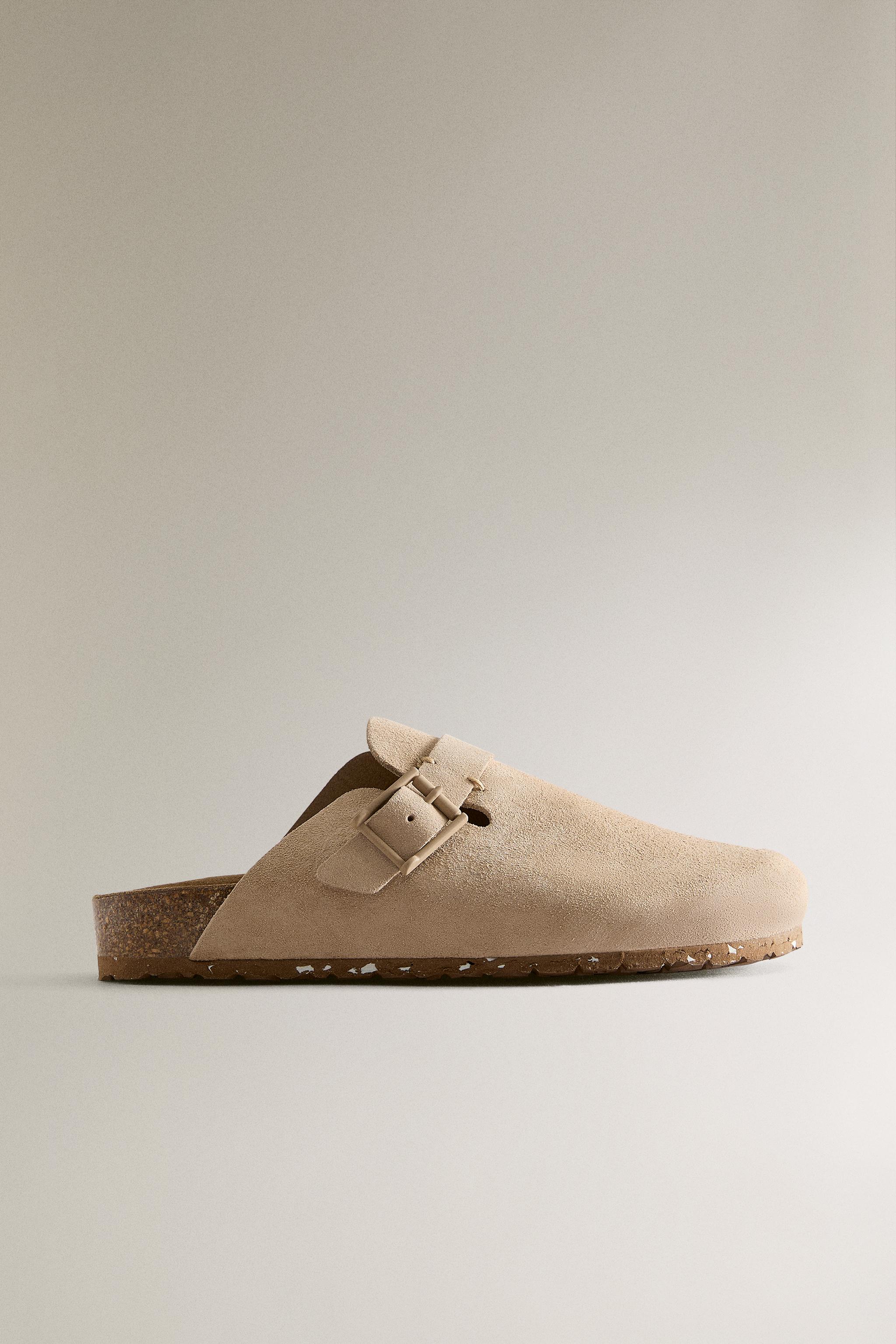 LEATHER CLOGS WITH BUCKLE DETAIL AND TOPSTITCHING